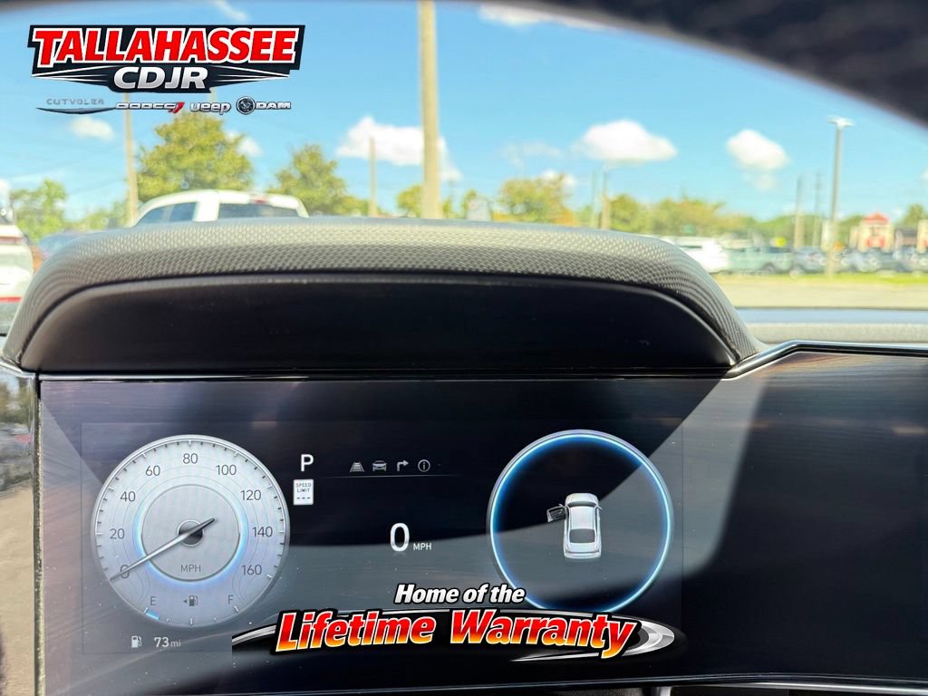 Used 2024 Hyundai Elantra Limited FWD image 20