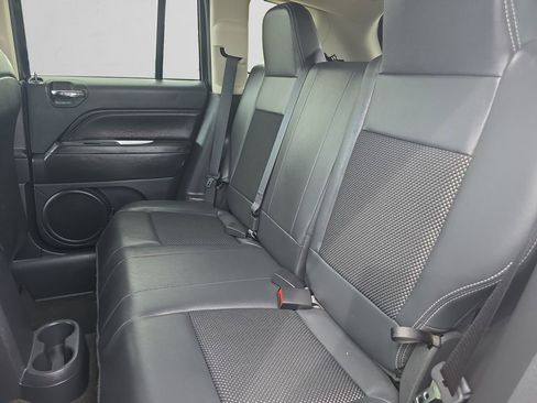 Used 2014 Jeep Compass Latitude image 14