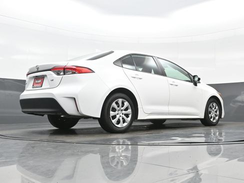 Used 2024 Toyota Corolla LE FWD image 29