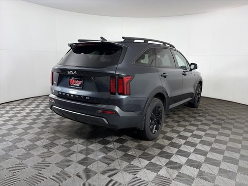 Certified 2022 Kia Sorento S w/ Panoramic Sunroof Package image 11