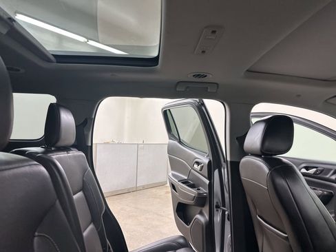 Used 2018 GMC Acadia SLT image 23