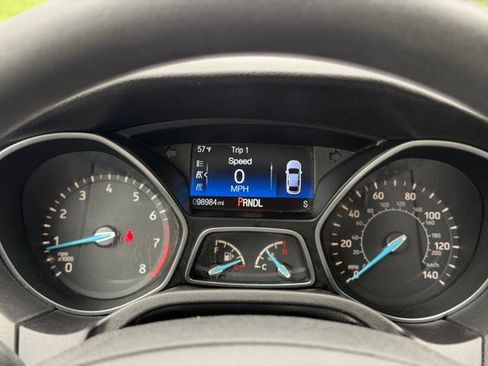 Used 2015 Ford Focus SE FWD image 19