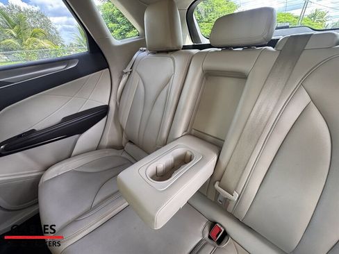 Used 2017 Lincoln MKC Premiere image 29