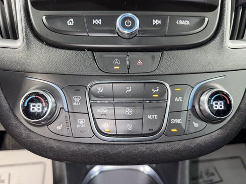 Used 2024 Chevrolet Malibu LT FWD image 25