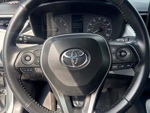 Used 2023 Toyota Corolla SE w/ SE Premium Package FWD image 8