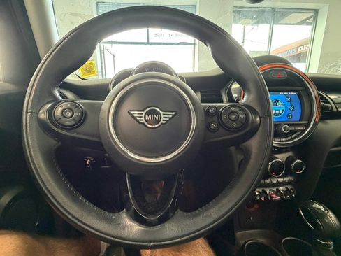 Used 2019 MINI Cooper 4-Door Hardtop FWD image 37
