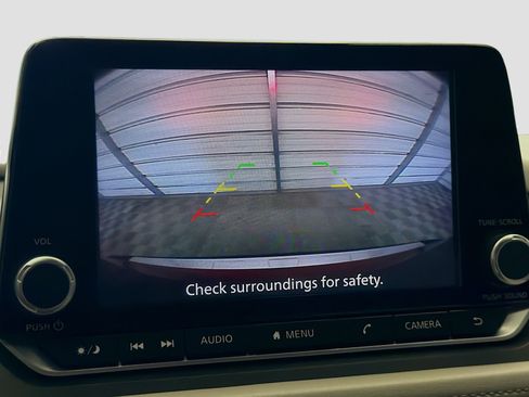 Used 2023 Nissan Rogue SV FWD image 15