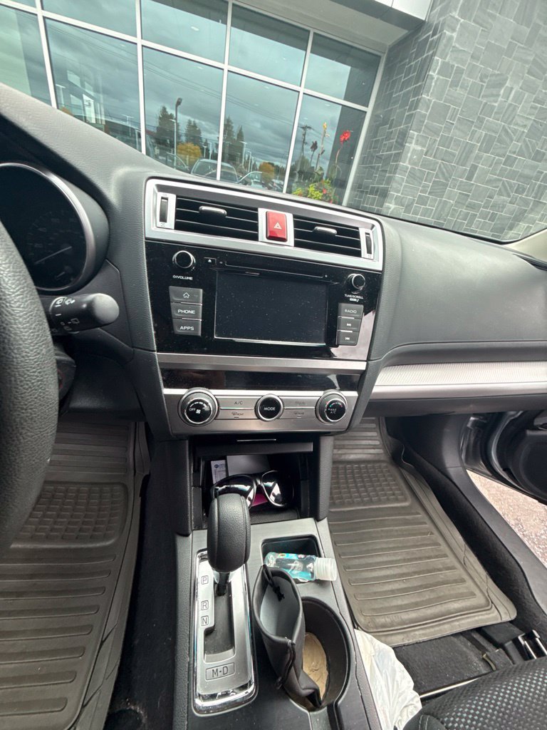 Used 2019 Subaru Outback 2.5i AWD/4WD image 10