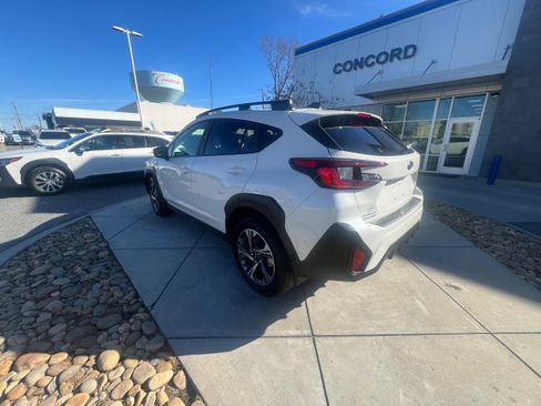 Certified 2025 Subaru Crosstrek 2.0i Premium image 2