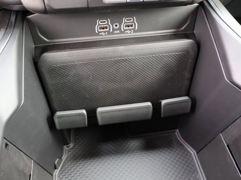 New 2026 RAM 1500 Express AWD/4WD image 21