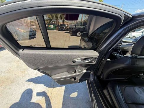 Used 2017 Alfa Romeo Giulia Ti w/ TI 19" Sport Package image 15