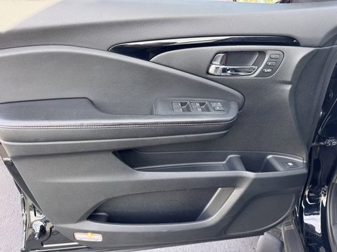 Used 2017 Honda Ridgeline Black Edition image 22