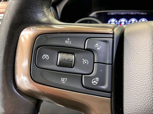 Used 2019 Chevrolet Silverado 1500 High Country w/ High Country Premium Package AWD/4WD image 12