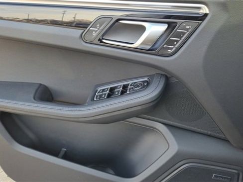 New 2025 Porsche Macan image 22