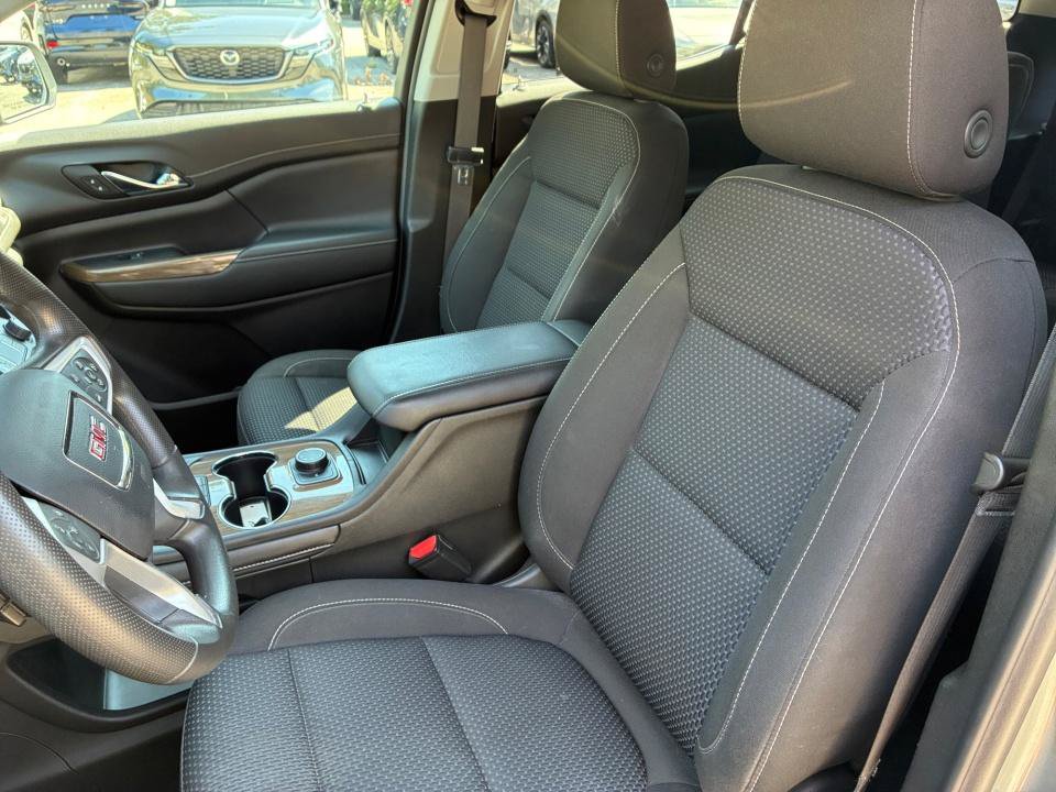Used 2023 GMC Acadia SLE FWD image 30