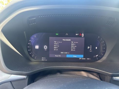 Used 2024 Volvo XC60 B5 Core AWD/4WD image 5