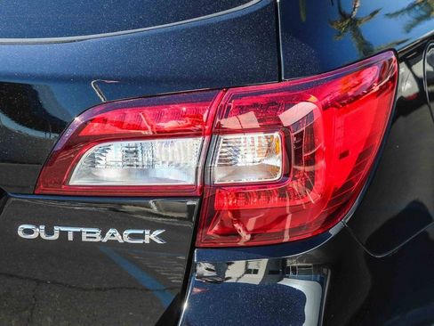 Used 2019 Subaru Outback 2.5i Limited w/ Popular Package #2 image 7