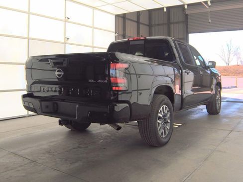 Certified 2025 Nissan Frontier SL image 4