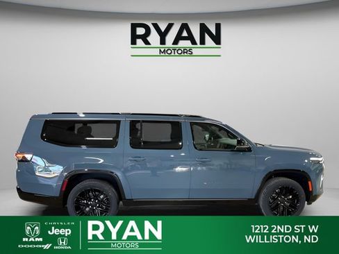 New 2026 Jeep Grand Wagoneer L Limited AWD/4WD image 10