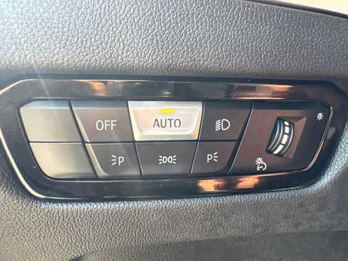 Used 2025 BMW 330i xDrive Sedan AWD/4WD image 28