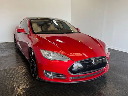 Used 2013 Tesla Model S Performance RWD image 3