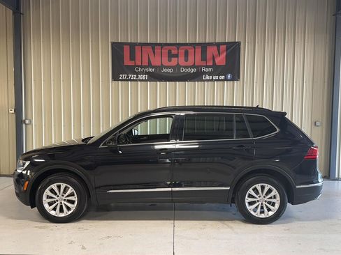 Used 2018 Volkswagen Tiguan SE image 2