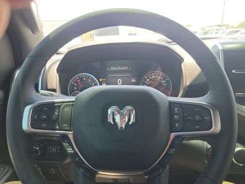 Used 2025 RAM 1500 Big Horn AWD/4WD image 16