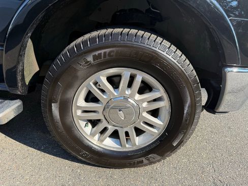 Used 2011 Ford F150 Lariat w/ Lariat Plus Pkg image 4