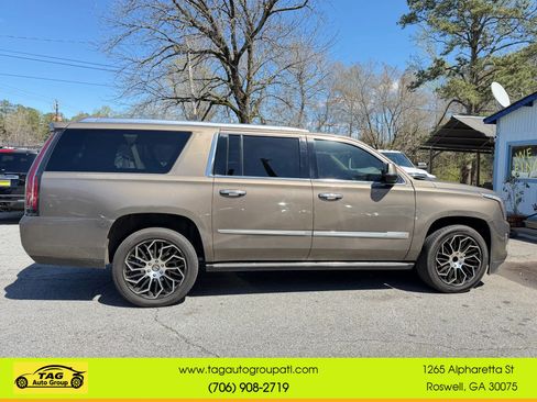 Used 2016 Cadillac Escalade ESV Premium RWD image 7