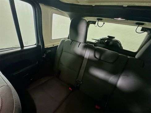 Used 2020 Jeep Wrangler Unlimited Sport S image 12