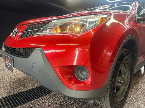 Used 2015 Toyota RAV4 LE AWD/4WD image 37