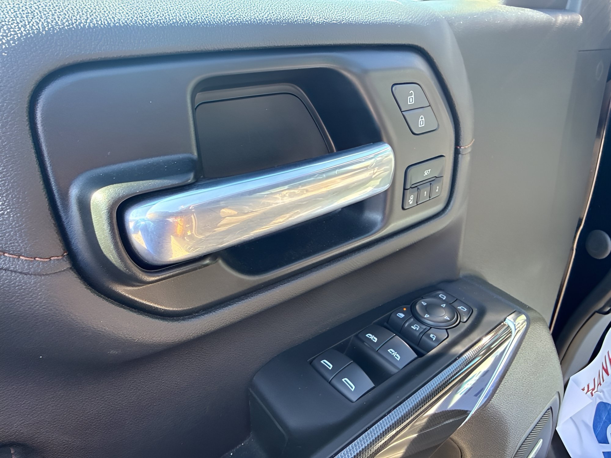 Used 2022 GMC Sierra 2500 AT4 w/ AT4 Premium Plus Package AWD/4WD image 23