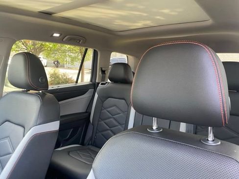 Certified 2026 Volkswagen Atlas Peak Edition AWD/4WD image 13
