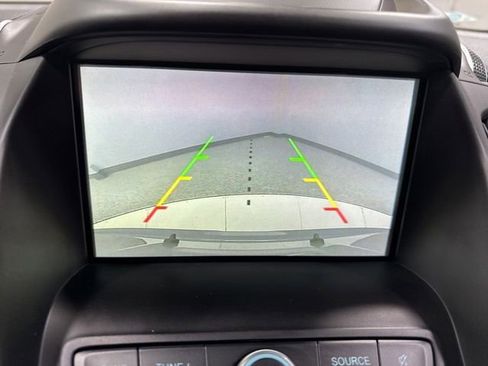 Used 2019 Ford Escape SE AWD/4WD image 2