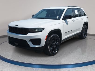 Used 2023 Jeep Grand Cherokee Altitude