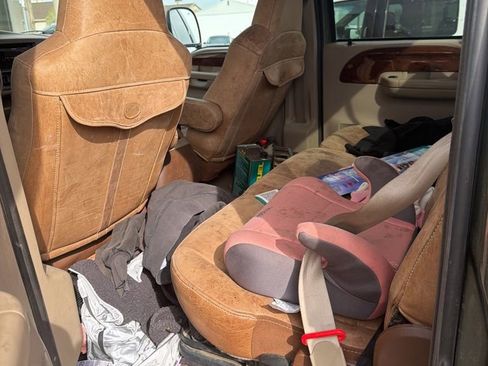 Used 2004 Ford F350 King Ranch image 3