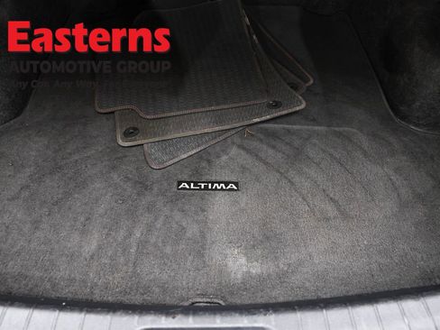 Used 2023 Nissan Altima 2.5 SR FWD image 9