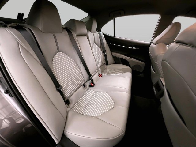 Used 2019 Toyota Camry SE FWD image 26