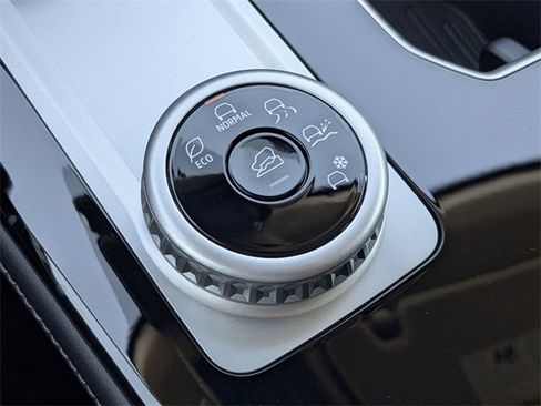 New 2026 Mitsubishi Outlander SE image 20