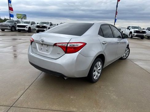 Used 2016 Toyota Corolla LE FWD image 4