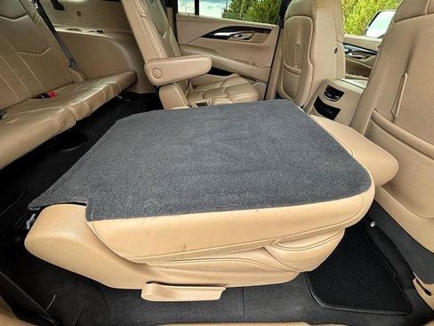 Used 2020 Cadillac Escalade ESV Platinum image 60
