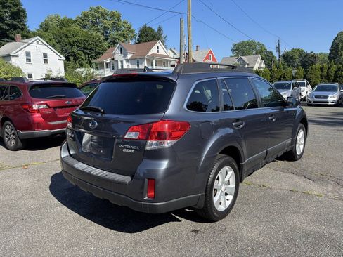 Used 2014 Subaru Outback 2.5i Premium AWD/4WD image 5
