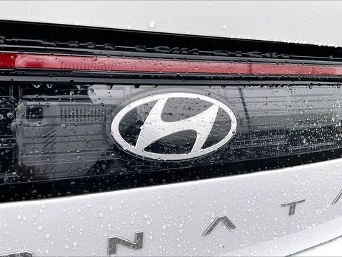 Used 2025 Hyundai Sonata Limited image 9