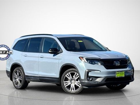 Used 2022 Honda Pilot Sport image 2