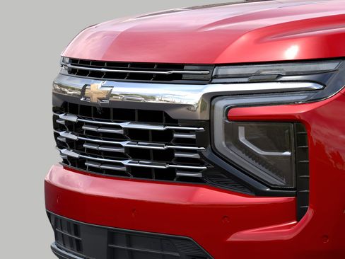 New 2025 Chevrolet Suburban Premier image 13