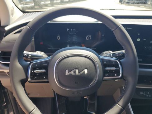 New 2026 Kia Carnival FWD image 10