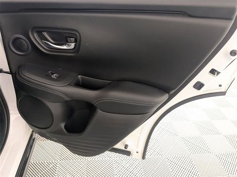 Used 2023 Honda HR-V EX-L image 29