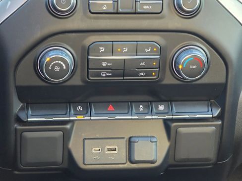 Used 2020 Chevrolet Silverado 1500 LT w/ LT Value Package image 19