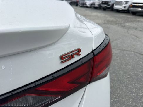 Used 2025 Nissan Sentra SR w/ SR Premium Package image 29