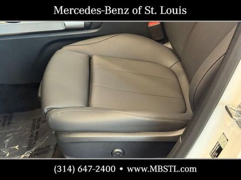 New 2026 Mercedes-Benz GLB 250 4MATIC image 17
